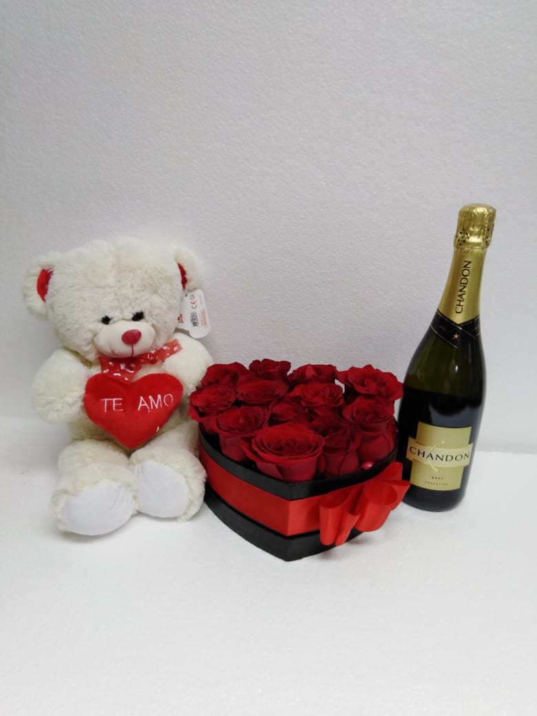 Caja corazn con 12 Rosas ms Peluche 30cm y Champagne 375 cc
